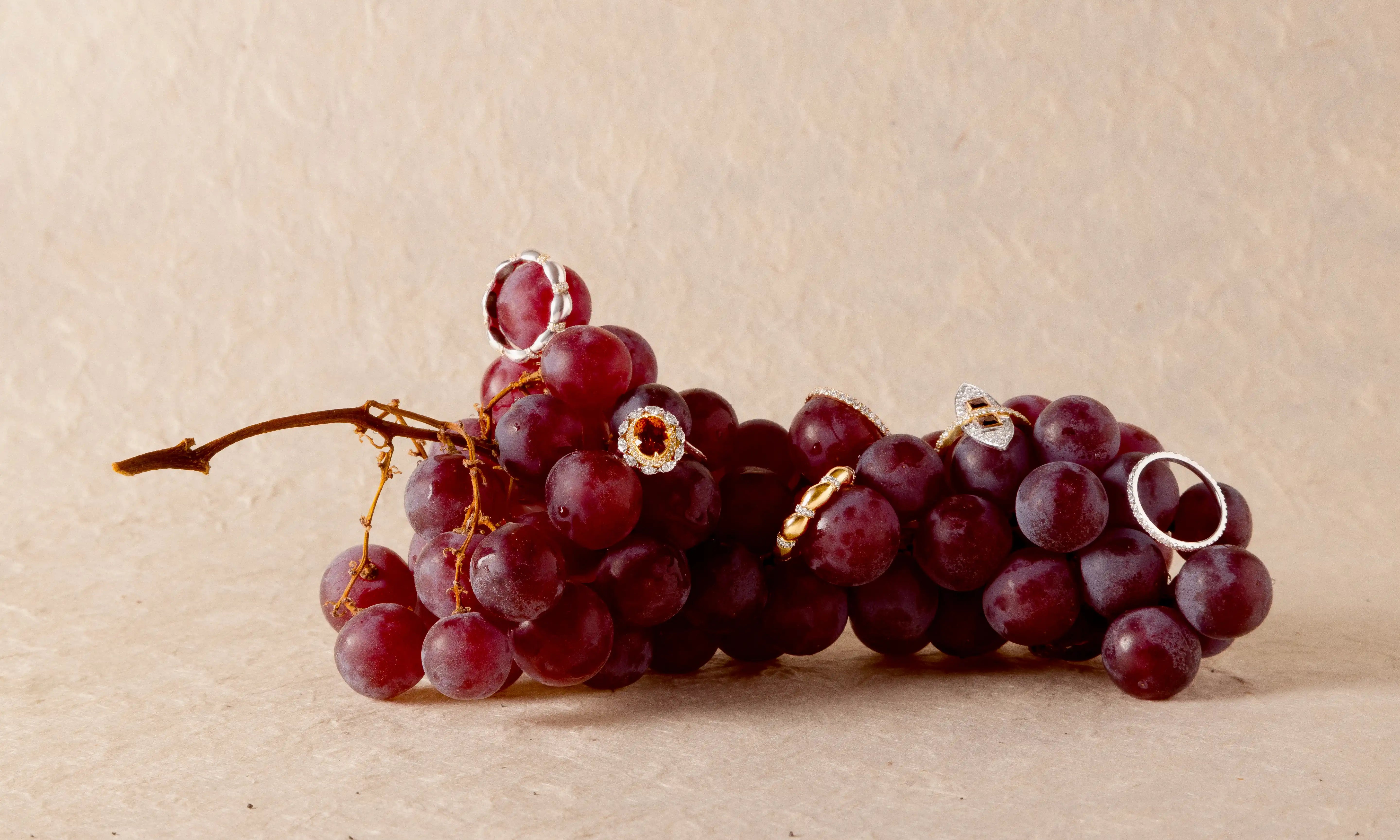 Pierres de couleur : quelles gemmes choisir pour une bague qui a du caractère ?